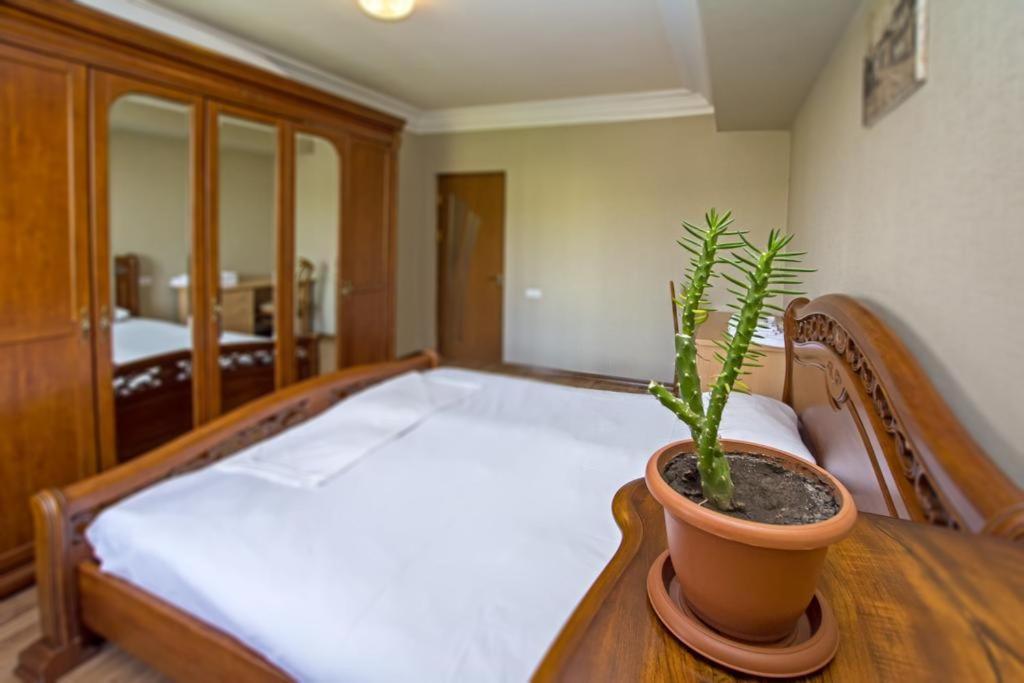 Lesi Apartament Yerevan Exterior photo